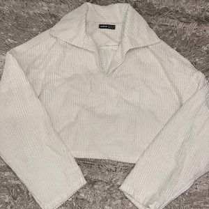 Beige cropped oversized sweater!